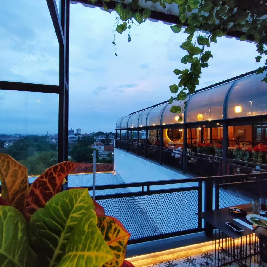 Kala Hotel Semarang Jomblang Esterno foto